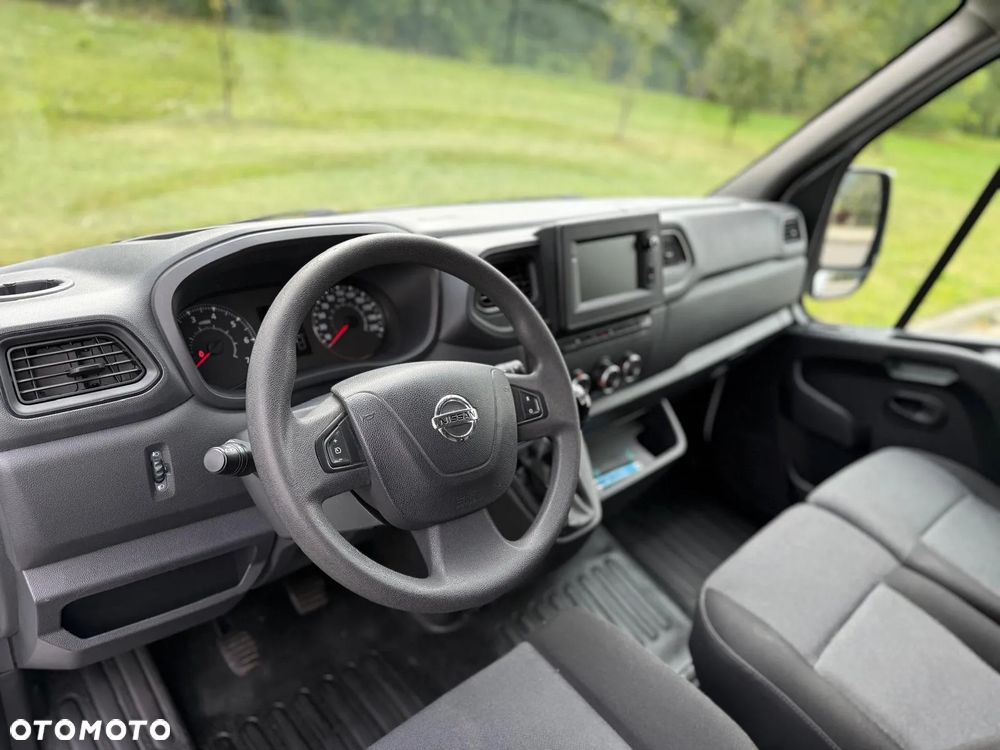 Nissan NV400 - 9