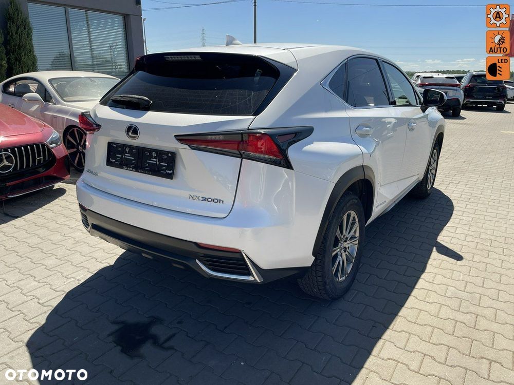 Lexus NX 300h - 1