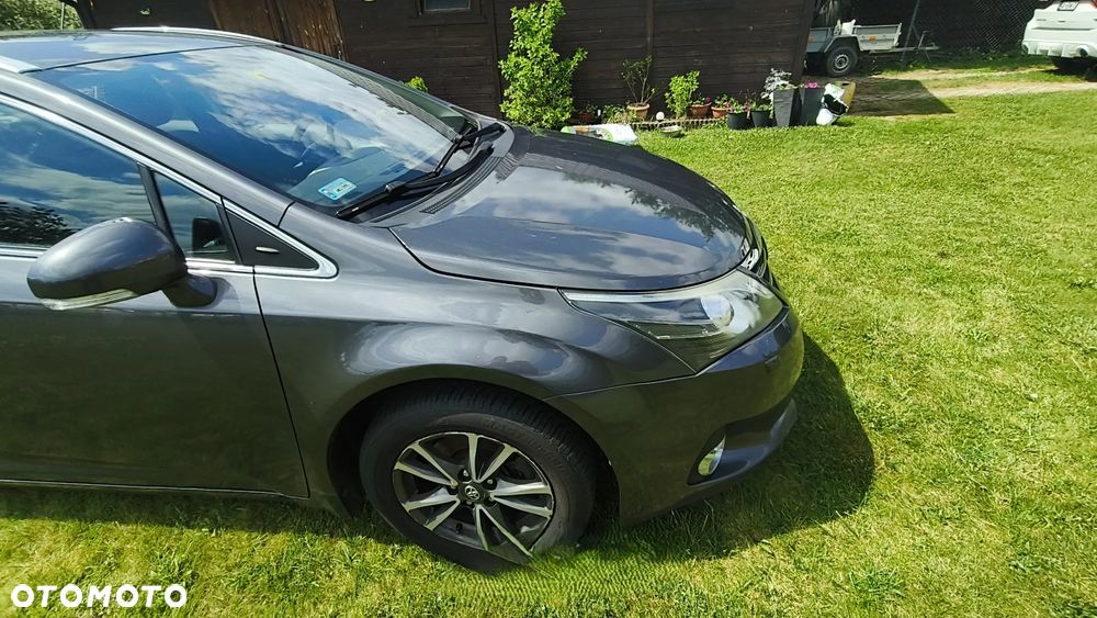 Toyota Avensis - 4