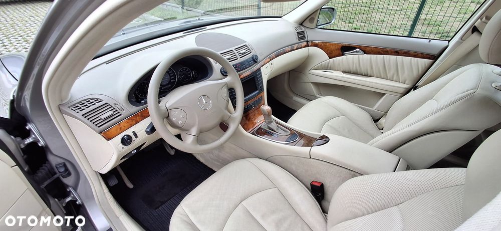 Mercedes-Benz Klasa E 350 4Matic Automatik Elegance - 9