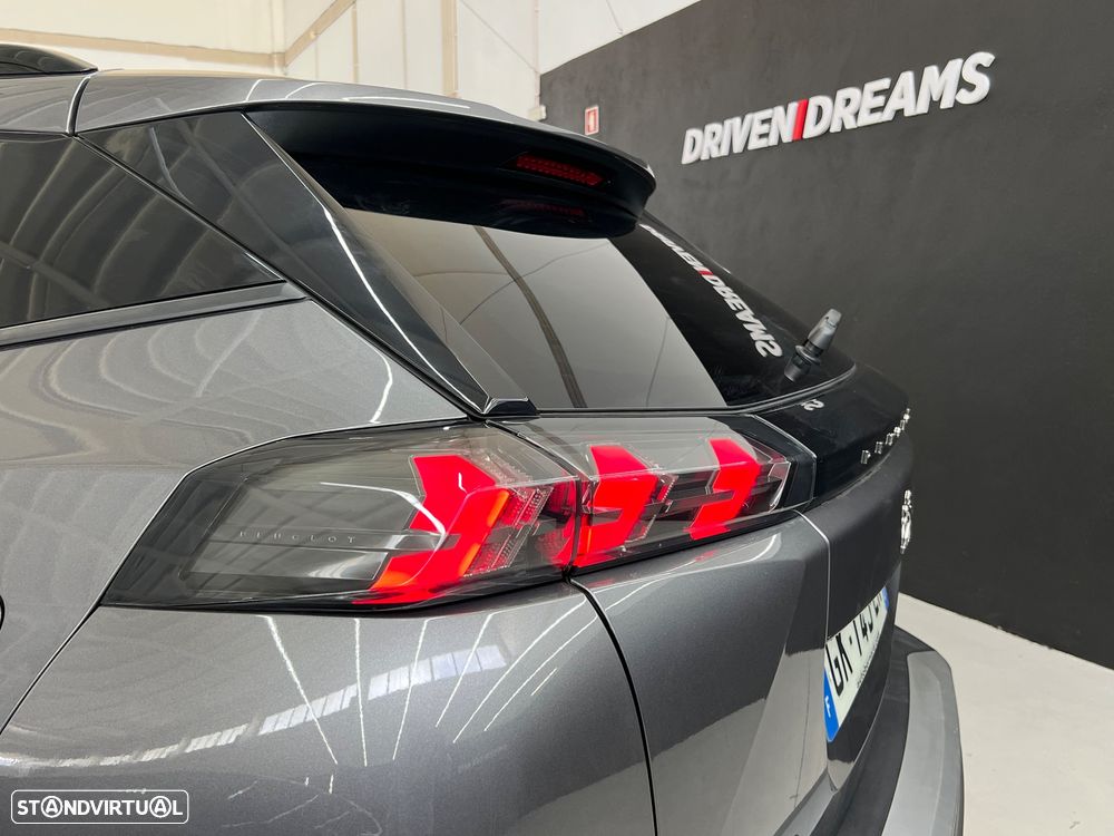 Peugeot 2008 1.2 PureTech Allure Pack EAT8 - 25