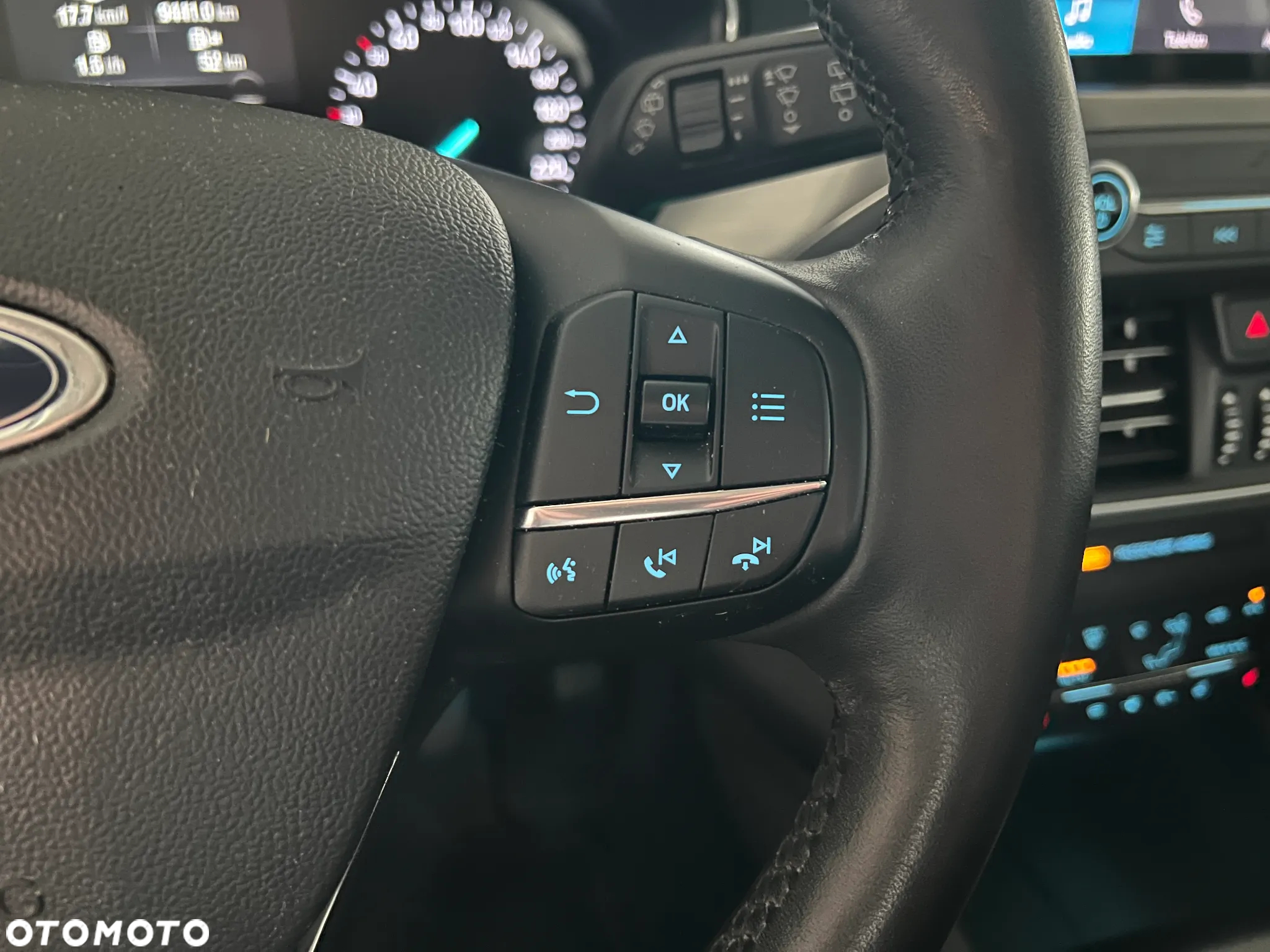Ford Focus 1.0 EcoBoost Titanium Business - 25