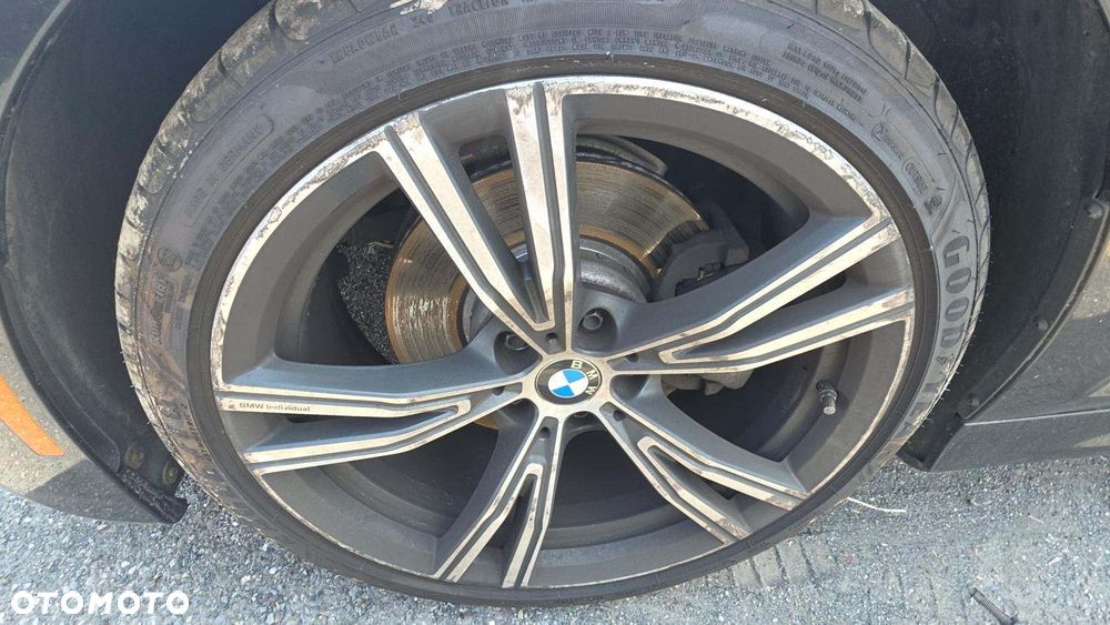 BMW Seria 3 330i xDrive M Sport - 14