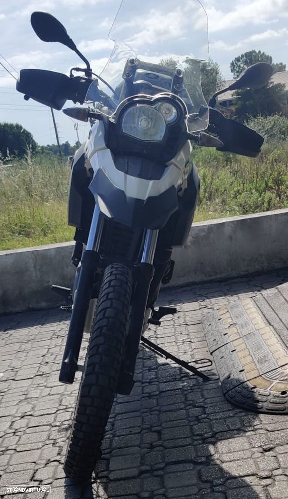 BMW F 650 GS Sertão (Carta A2) - 6