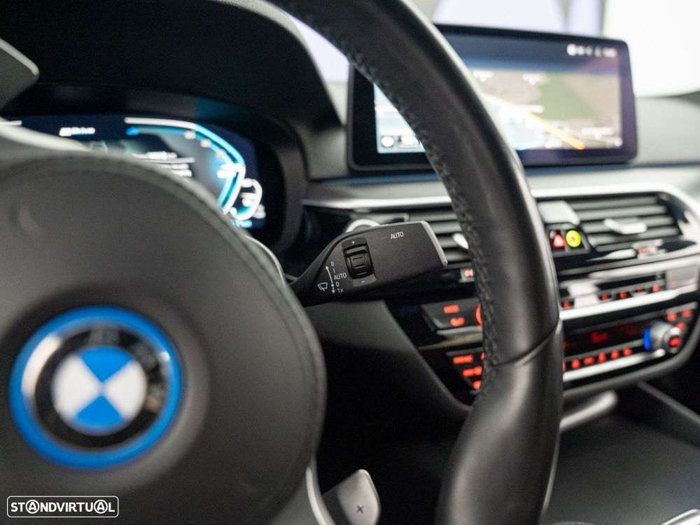 BMW 530 e Pack M - 23