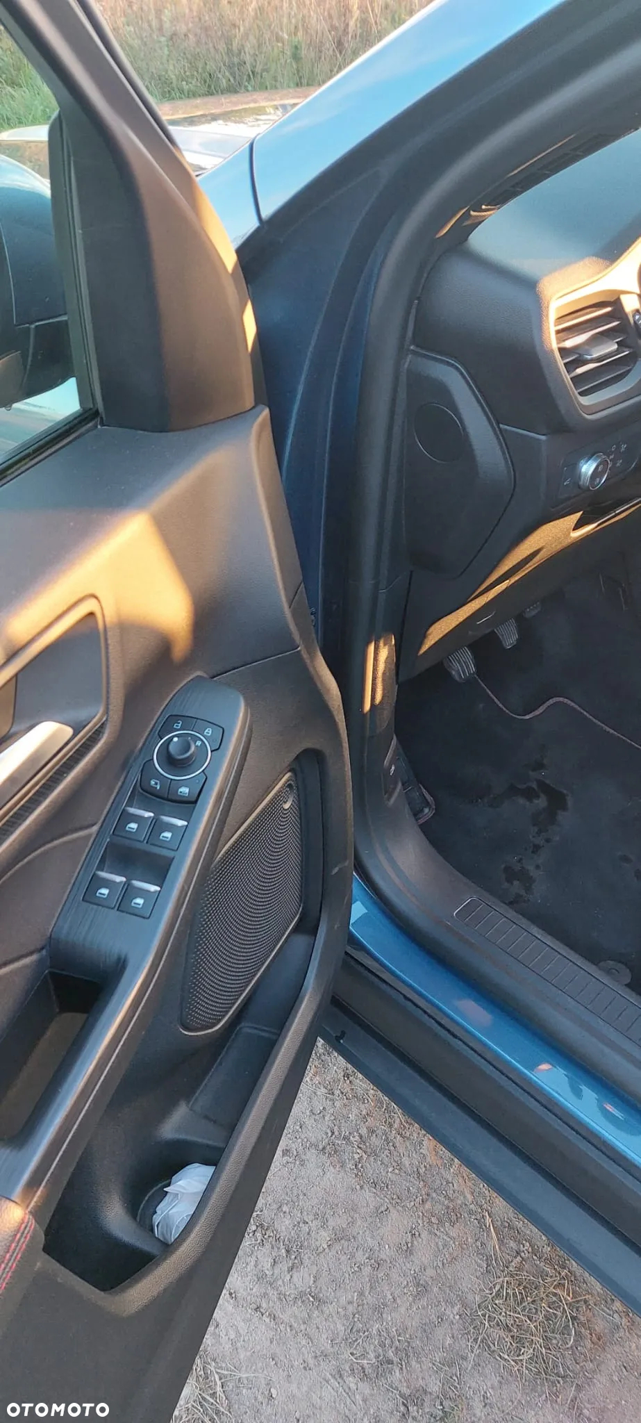 Ford Kuga 1.5 EcoBoost FWD ST-Line X - 14