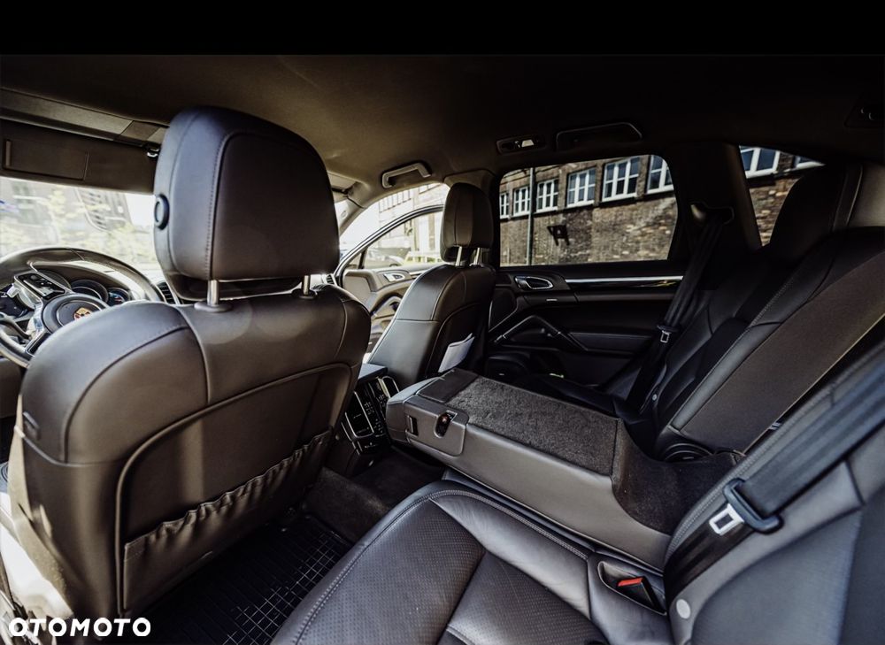 Porsche Cayenne S Platinum Edition - 5