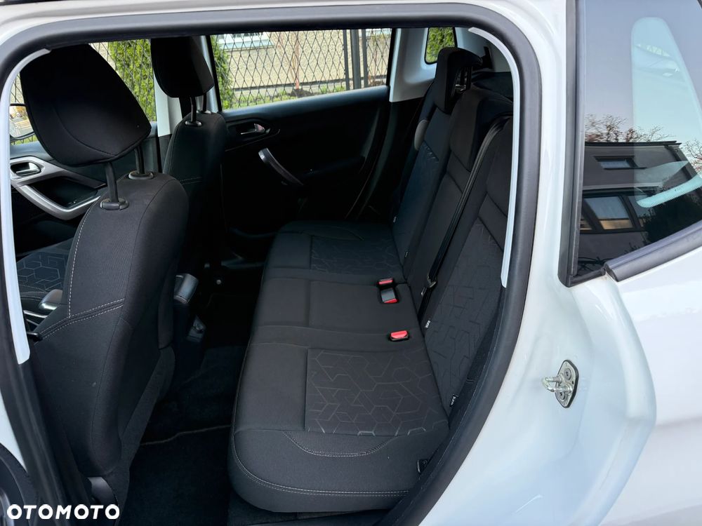 Peugeot 2008 1.2 Pure Tech Style EU6 - 25