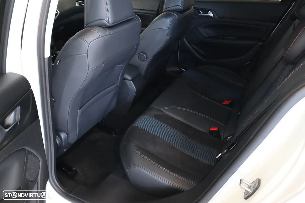 Peugeot 308 1.2 PureTech Allure Full LED EAT8 - 7