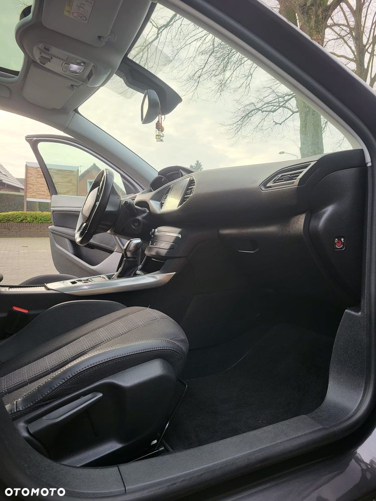 Peugeot 308 PureTech 130 EAT6 Stop & Start Allure - 32