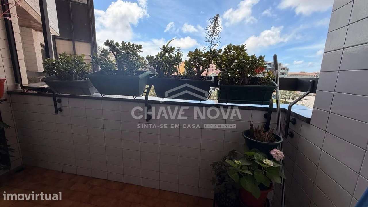 T5 c/ Varanda e Garagem Box no Centro de Vila Nova de Gaia - Grande imagem: 5/20