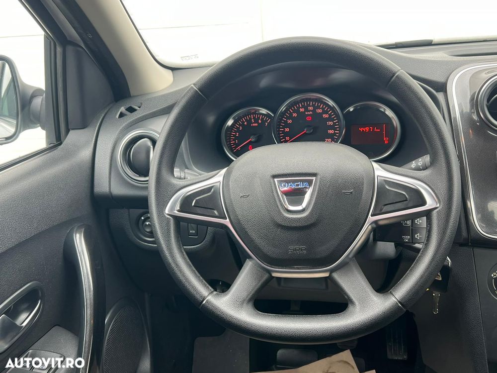 Dacia Logan 0.9 TCe Laureate - 18