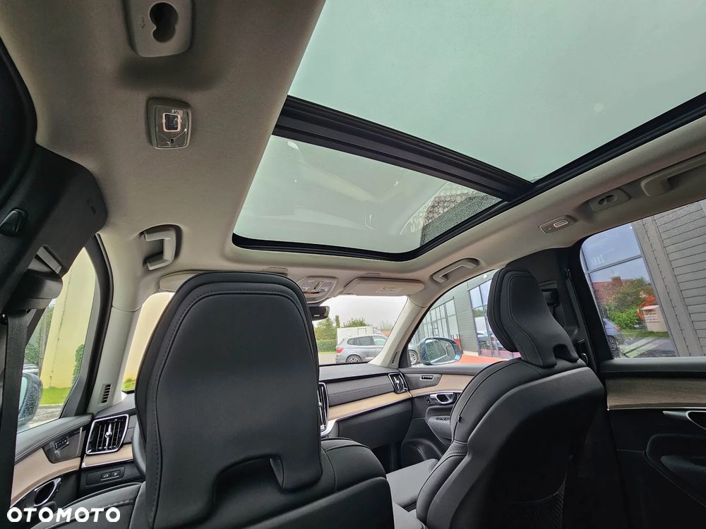 Volvo XC 90 T8 AWD Recharge Geartronic Inscription Edition - 27