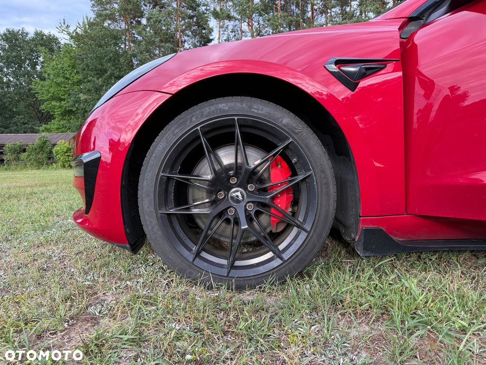 Tesla Model 3 - 14
