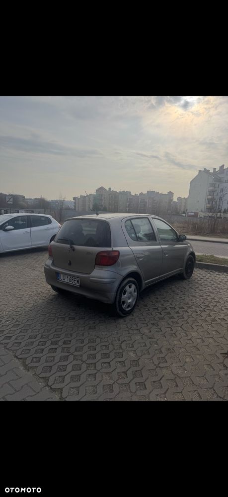 Toyota Yaris 1.3 - 3