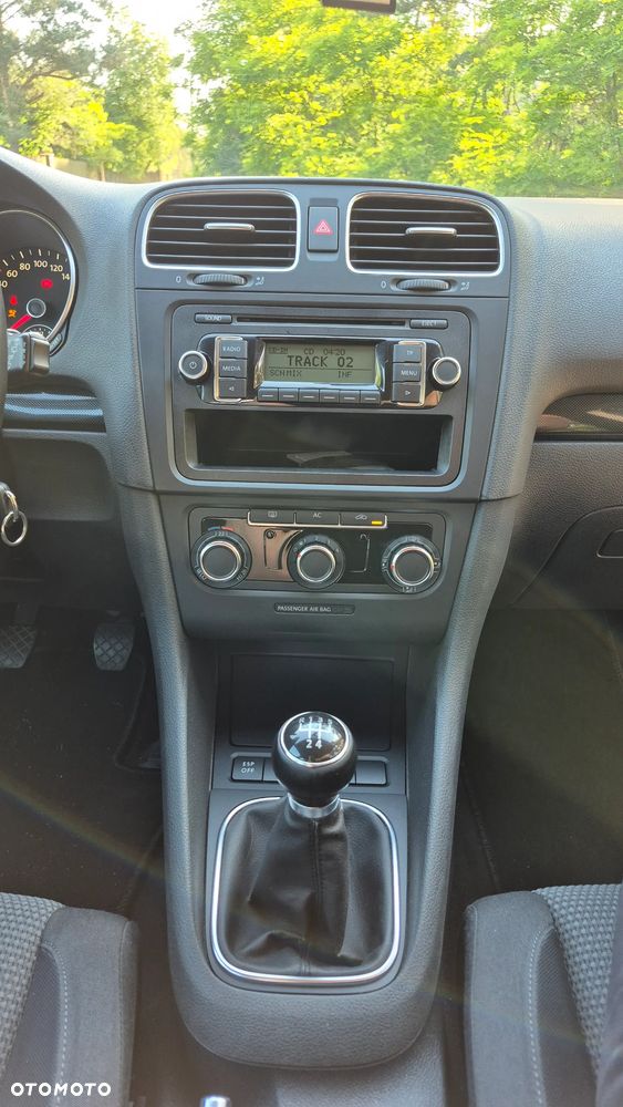 Volkswagen Golf 1.6 Comfortline - 16