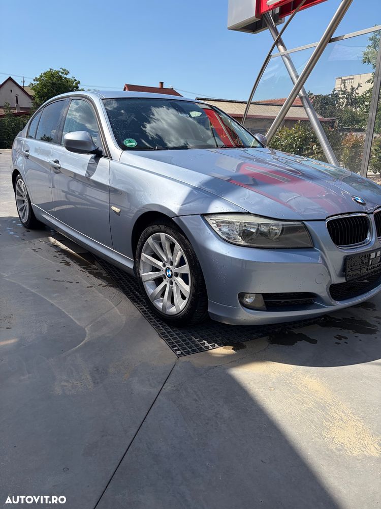 BMW Seria 3 320d DPF Aut. - 9