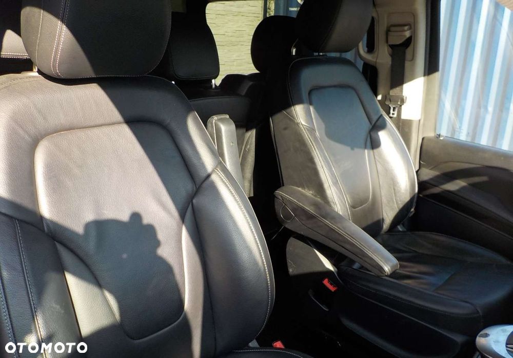 Mercedes-Benz Klasa V - 19