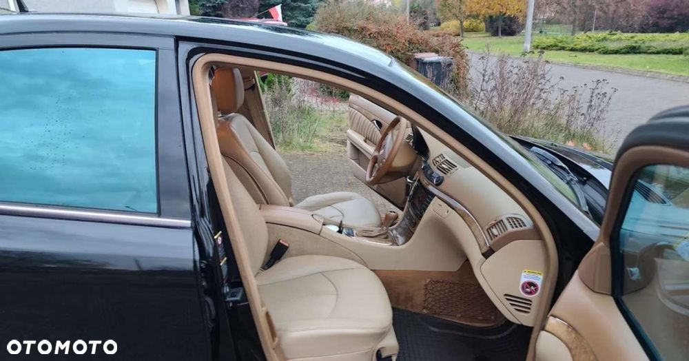 Mercedes-Benz Klasa E - 33