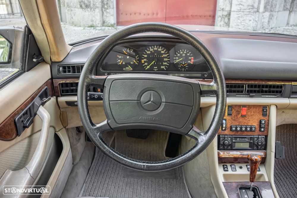 Mercedes-Benz W126 (1979-1992) 560 SEC - 11