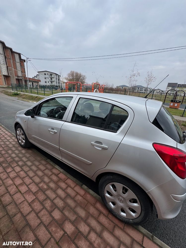 Opel Corsa 1.4 16V Enjoy - 4