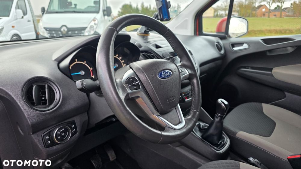 Ford Tourneo Courier - 19