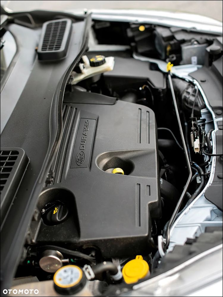 Ford Kuga - 38
