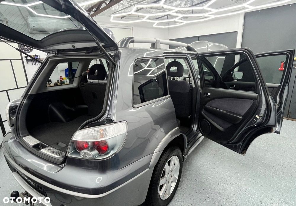 Mitsubishi Outlander - 34