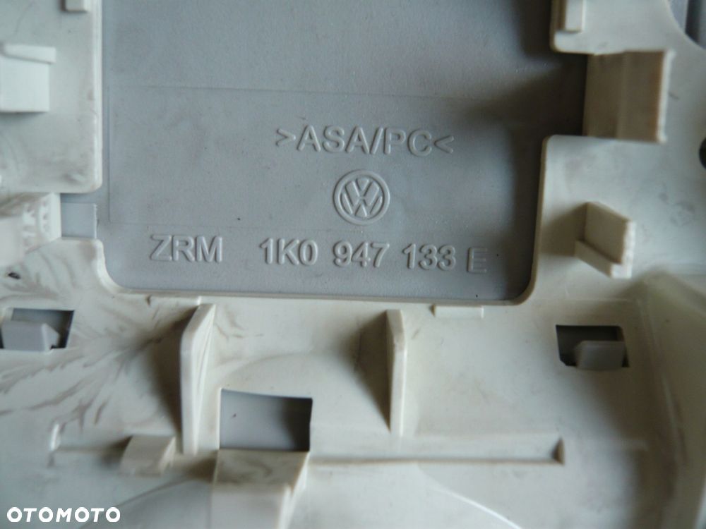 oświetlenie lampka podsufitki vw passat b7 1k0947133e - 2