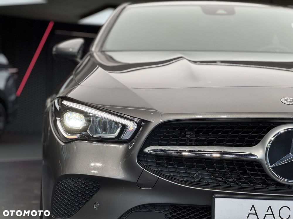 Mercedes-Benz CLA 180 7G-DCT - 40