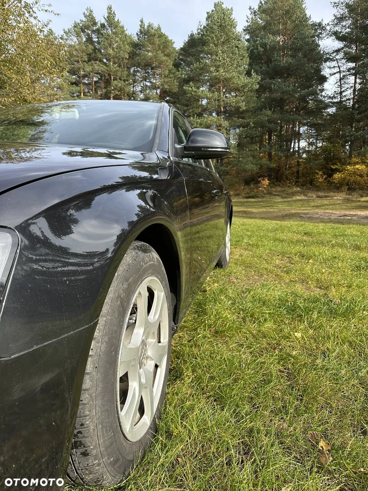Audi A4 Limousine - 5