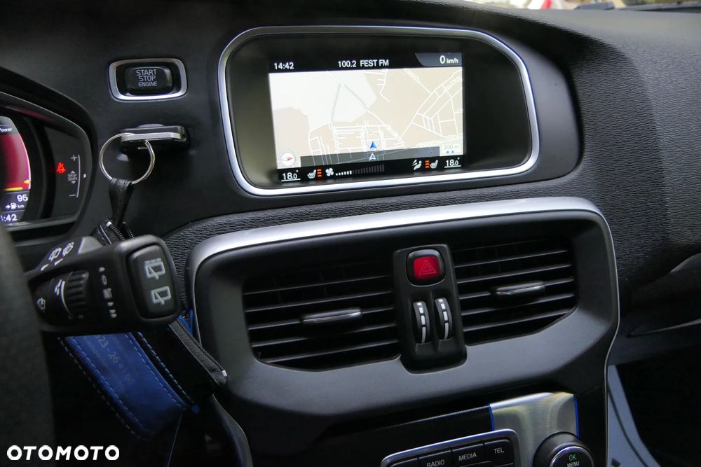 Volvo V40 D2 RDesign - 25