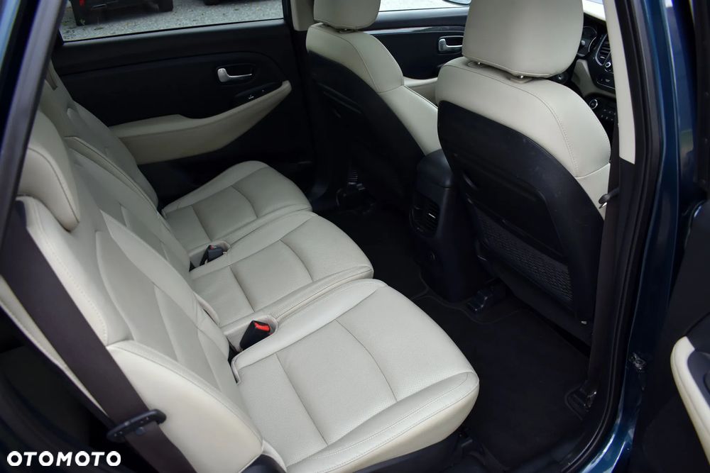Kia Carens 1.7 CRDi 141 ISG Vision - 37