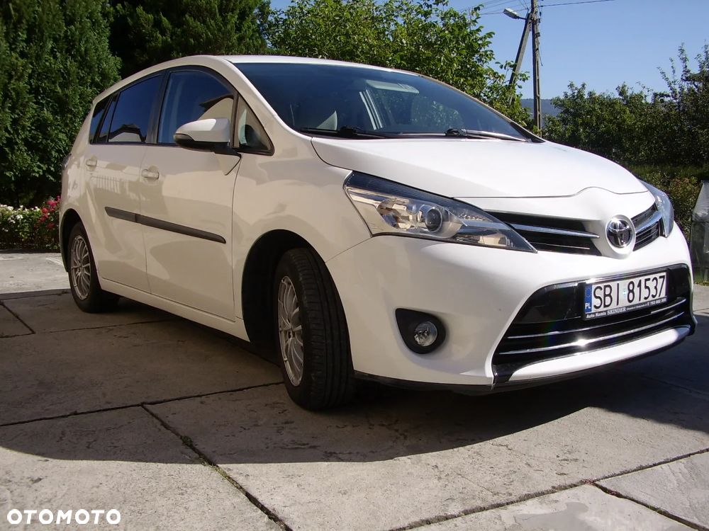 Toyota Verso - 1