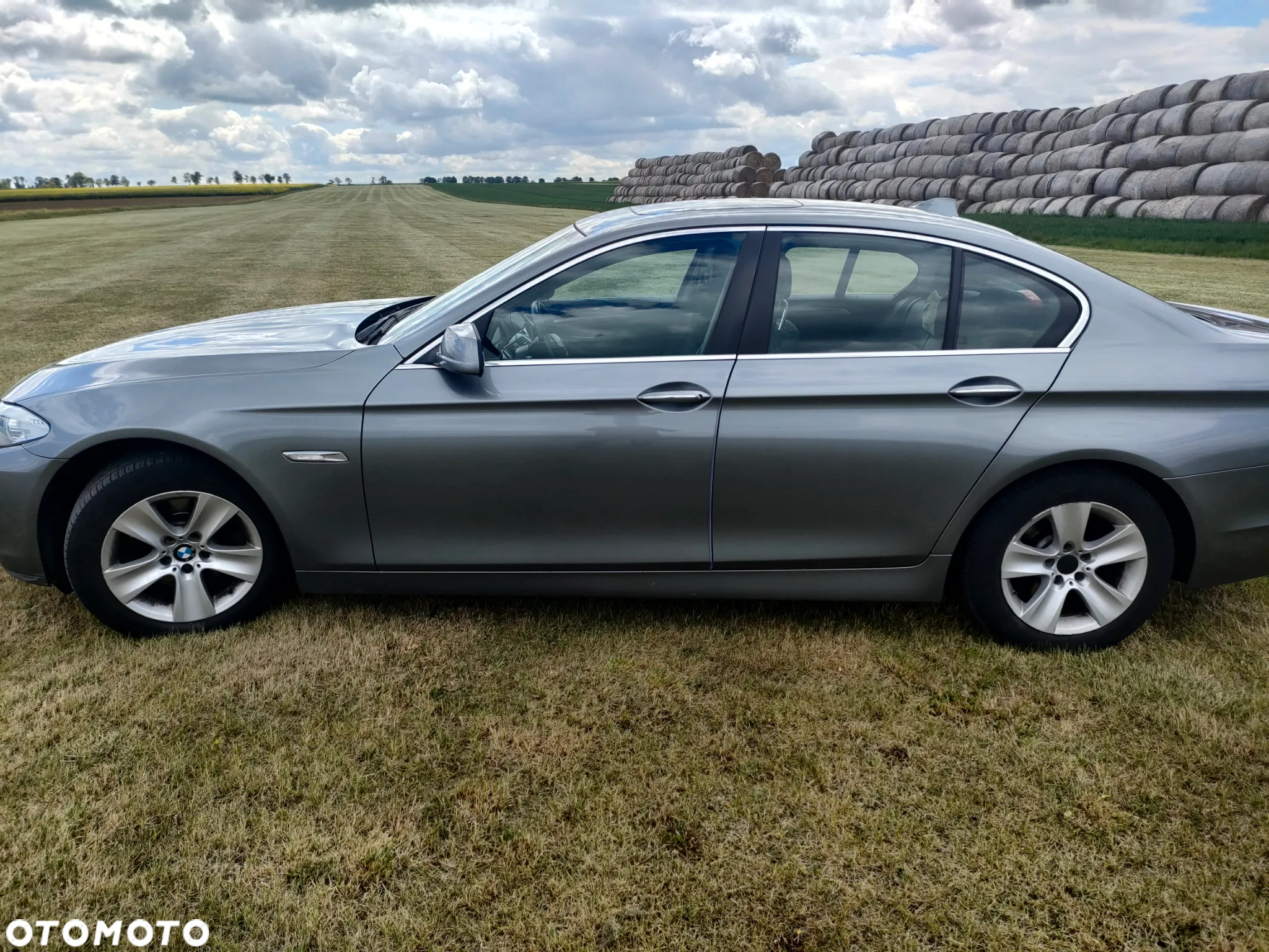 BMW Seria 5 528i xDrive - 13
