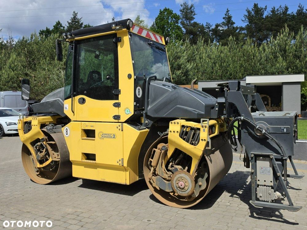 Bomag BW 154 AP-4i AM / rozsiewacz BS150 - 5