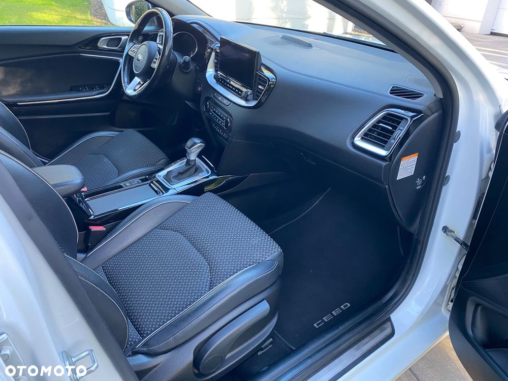 Kia Ceed - 22