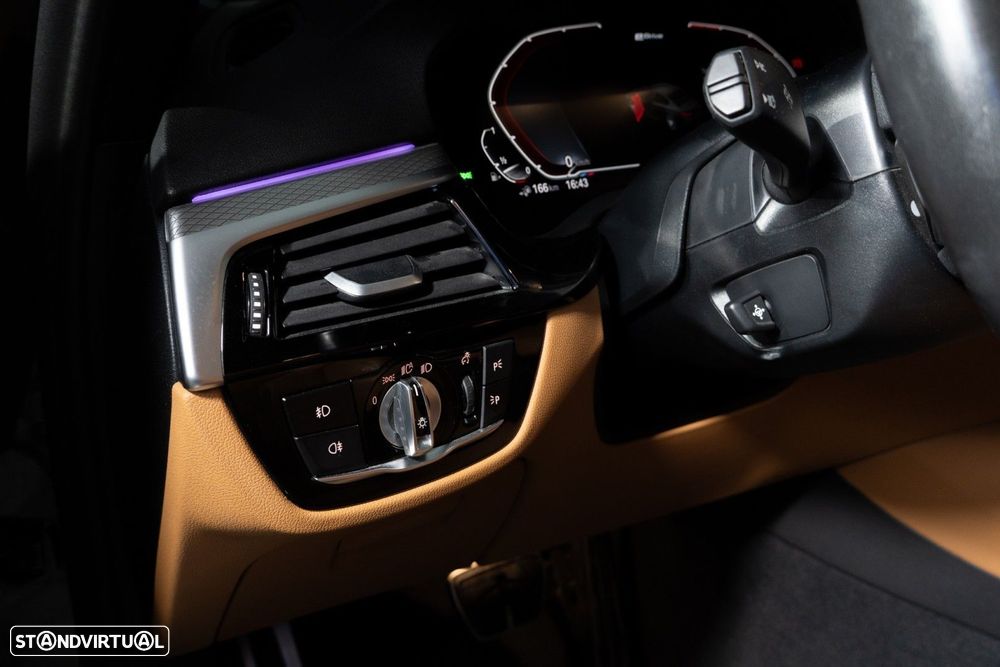 BMW 530 e iPerformance Pack M - 31