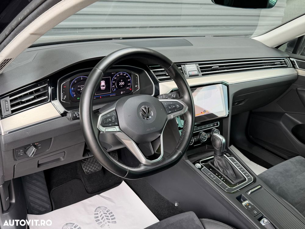 Volkswagen Passat 2.0 TDI DSG Highline - 12