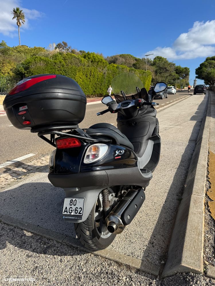 Piaggio XEvo X9 Evolution 500 - 8