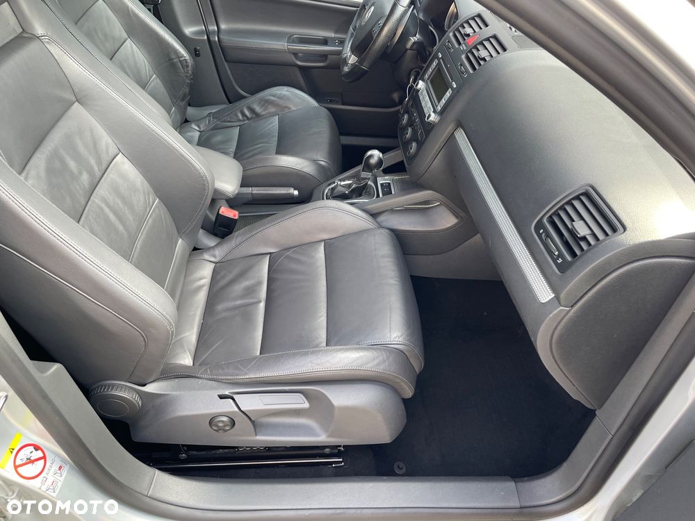 Volkswagen Golf R32 4Motion DSG - 12