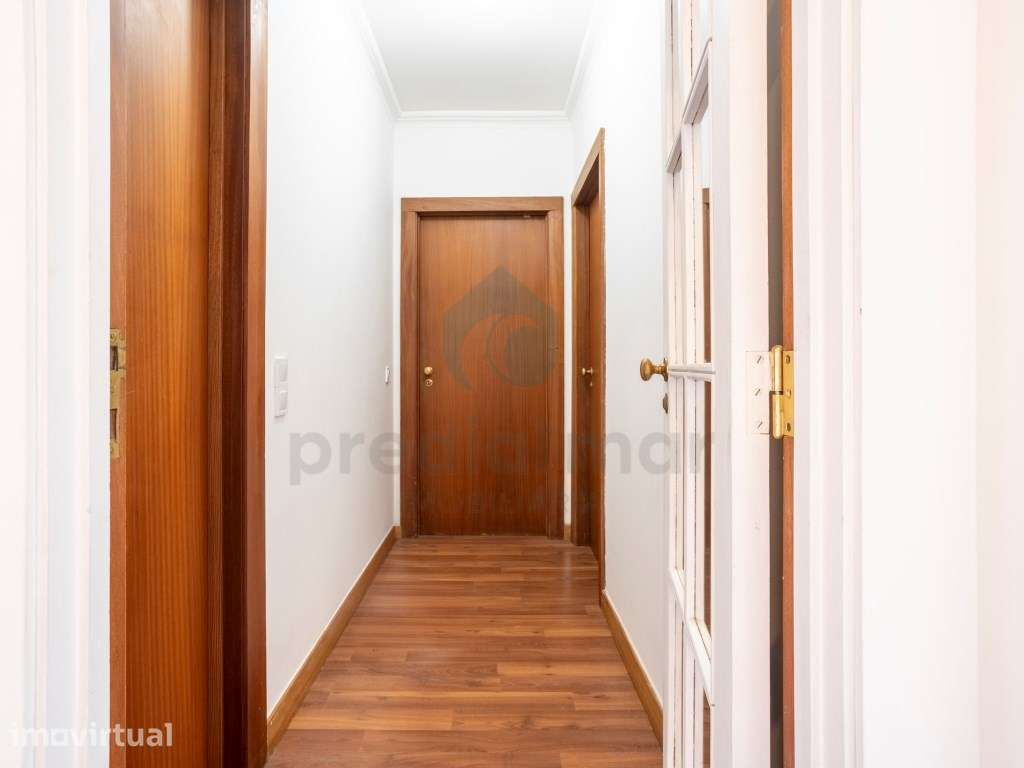 Apartamento T2 Remodelado para Arrendamento nos Jardins da Arrábida - Grande imagem: 3/15
