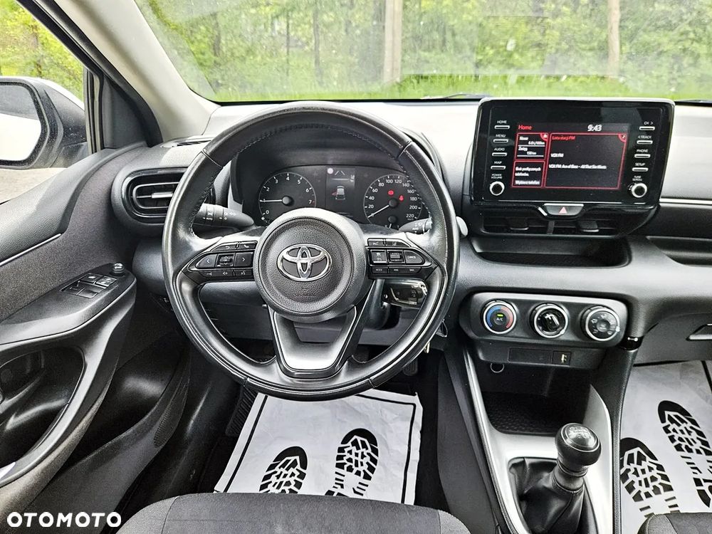 Toyota Yaris 1.5 VVT-i Luxe - 17