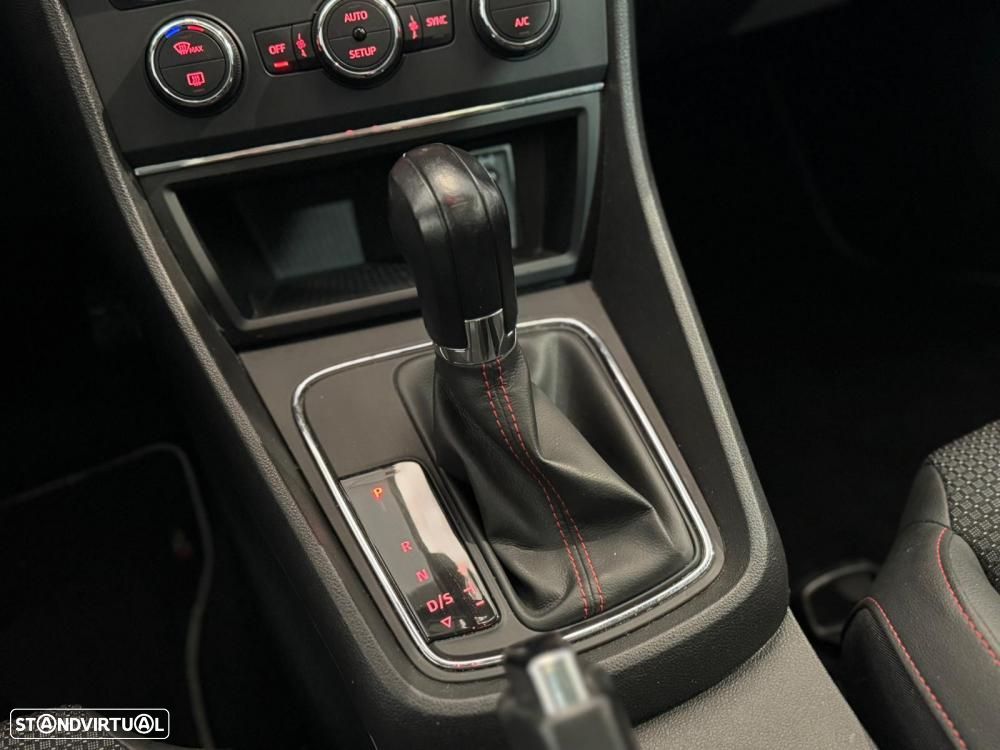 SEAT Leon ST 2.0 TDI DPF DSG FR - 40