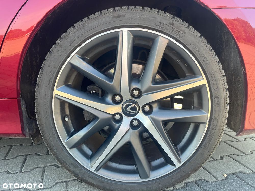 Lexus GS 200t / 300 F Sport - 8