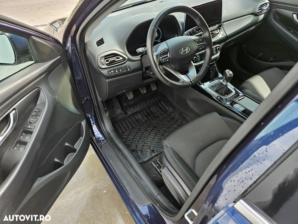 Hyundai i30 1.5 T-GDI 140CP M/T MHEV Highway - 13