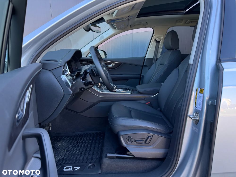 Audi Q7 - 15