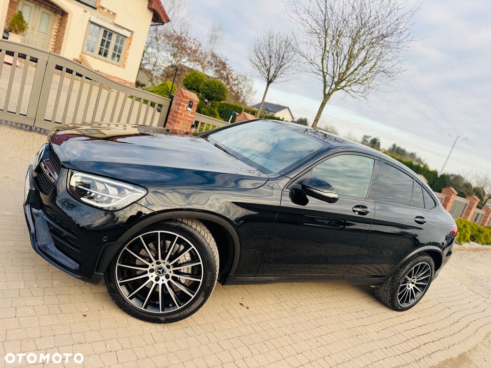 Mercedes-Benz GLC 300 d 4Matic 9G-TRONIC AMG Line Plus - 33