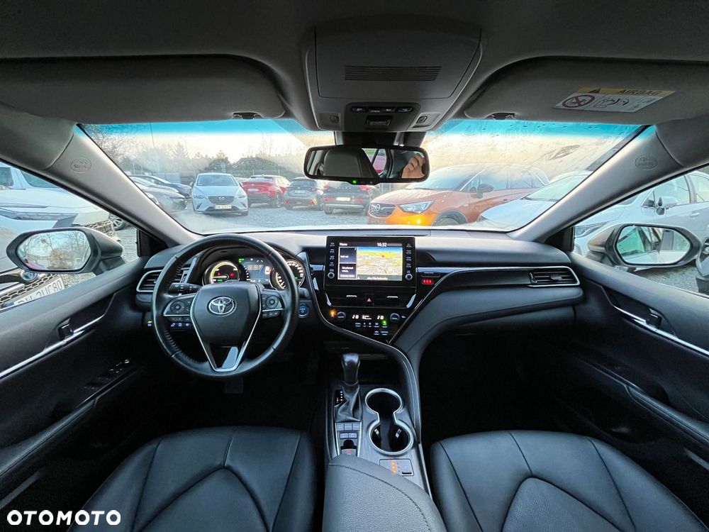 Toyota Camry 2.5 Hybrid Executive CVT - 14