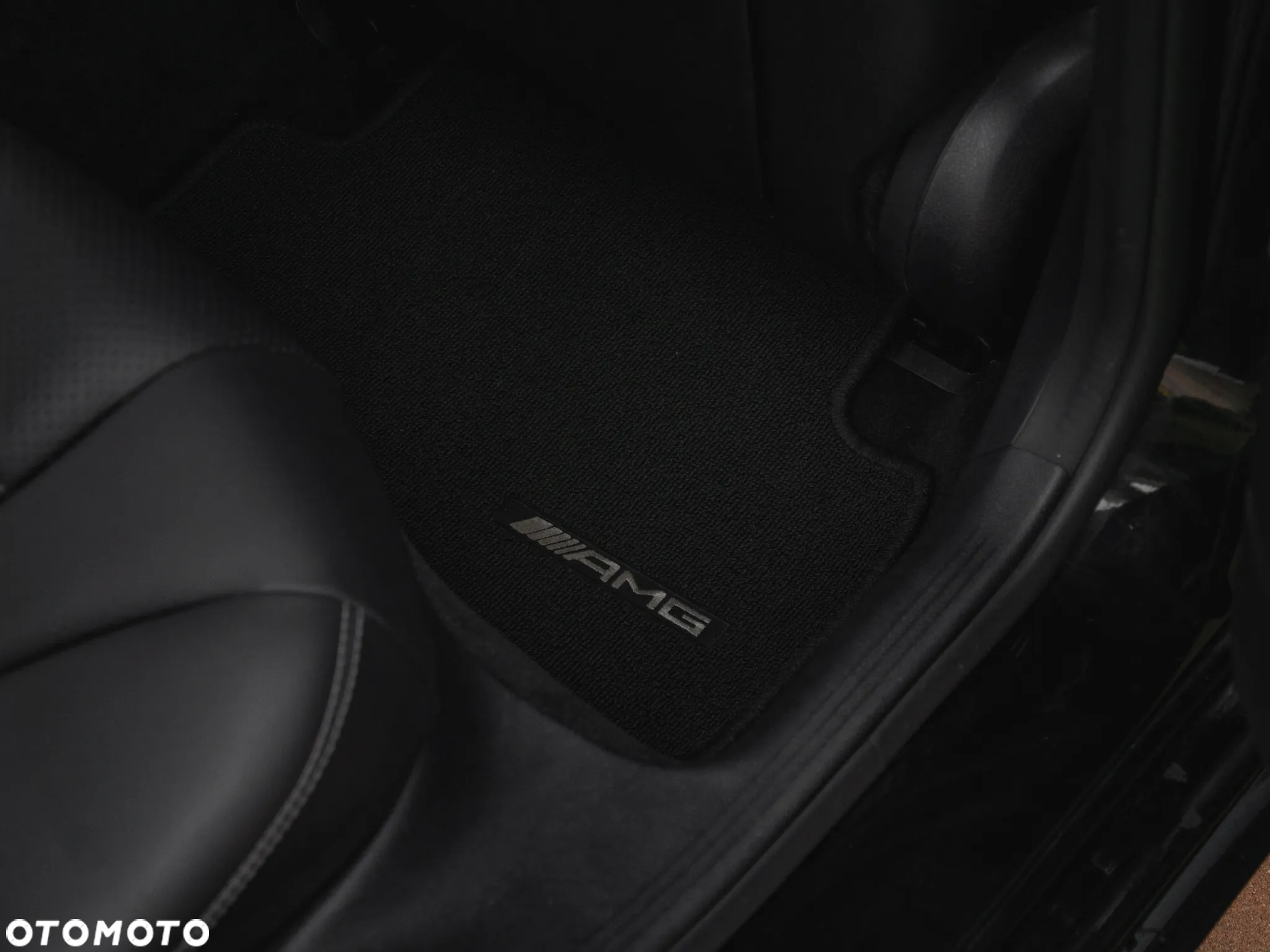 Mercedes-Benz Klasa C 250 9G-TRONIC - 34